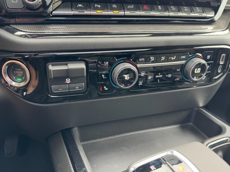 Chevrolet Silverado 1500 Vehicle Image 16