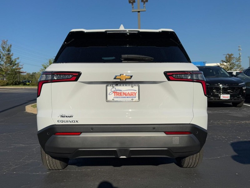 Chevrolet Equinox Vehicle Image 04