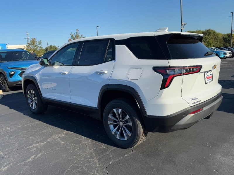 Chevrolet Equinox Vehicle Image 05