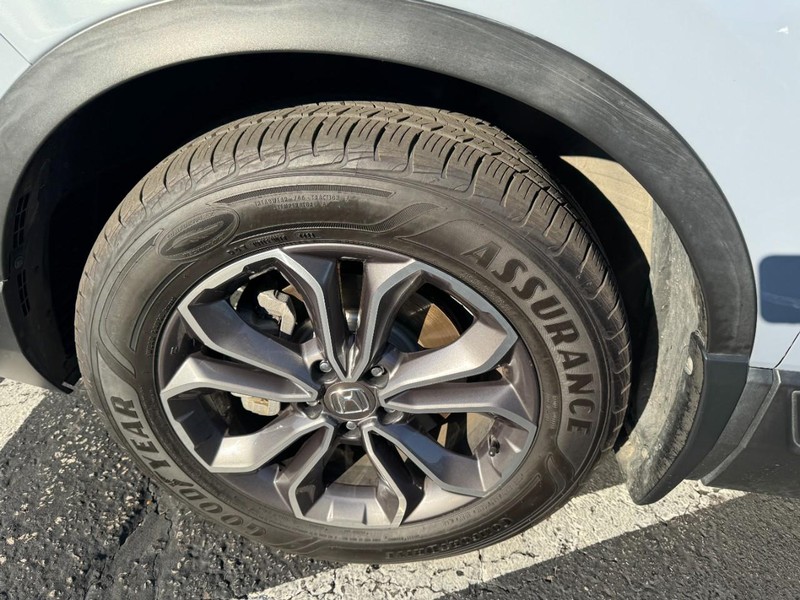 Honda CR-V Hybrid Vehicle Image 07