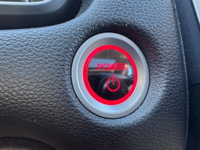 Honda CR-V Hybrid Vehicle Image 18