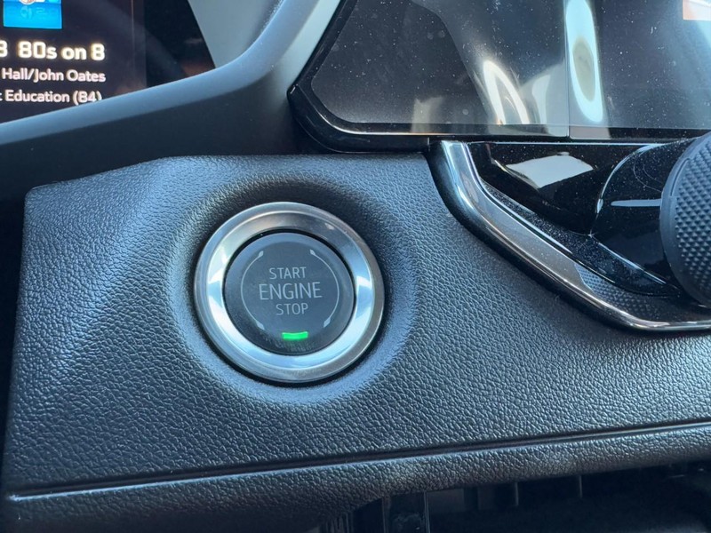 Chevrolet Colorado Vehicle Image 15