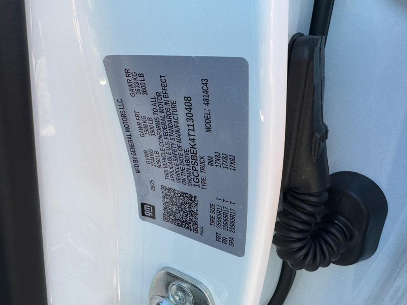 Chevrolet Colorado Vehicle Image 16