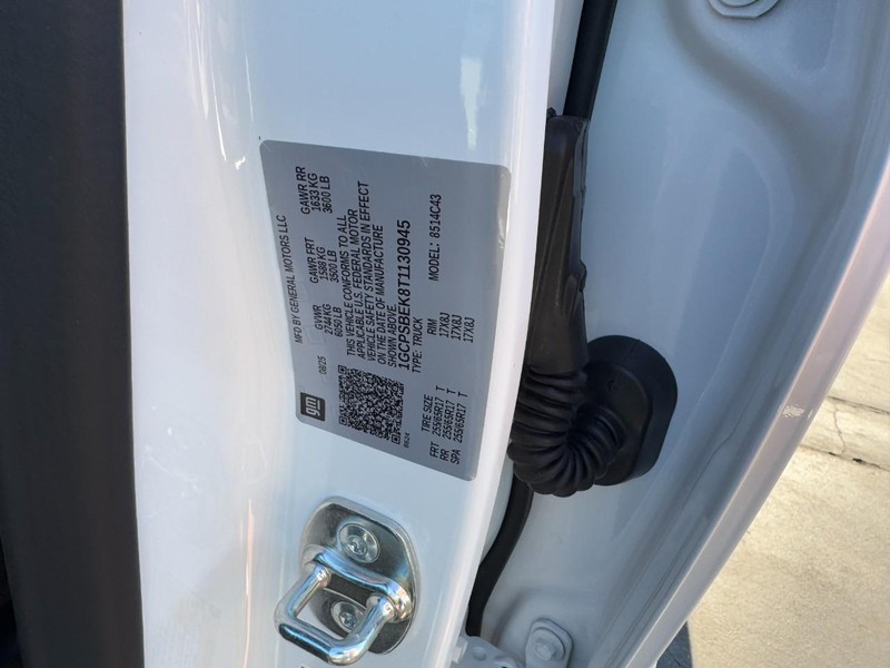 Chevrolet Colorado Vehicle Image 18