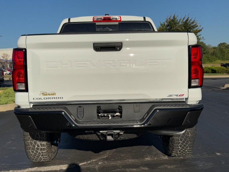 Chevrolet Colorado Vehicle Image 04