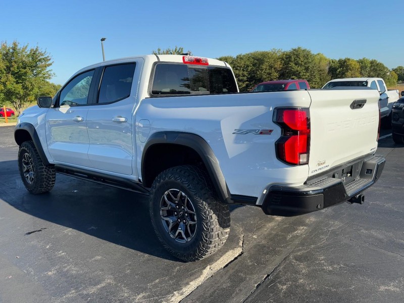 Chevrolet Colorado Vehicle Image 05