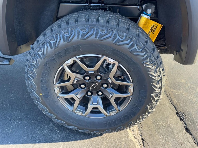 Chevrolet Colorado Vehicle Image 06