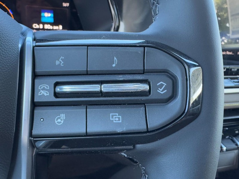 Chevrolet Colorado Vehicle Image 12