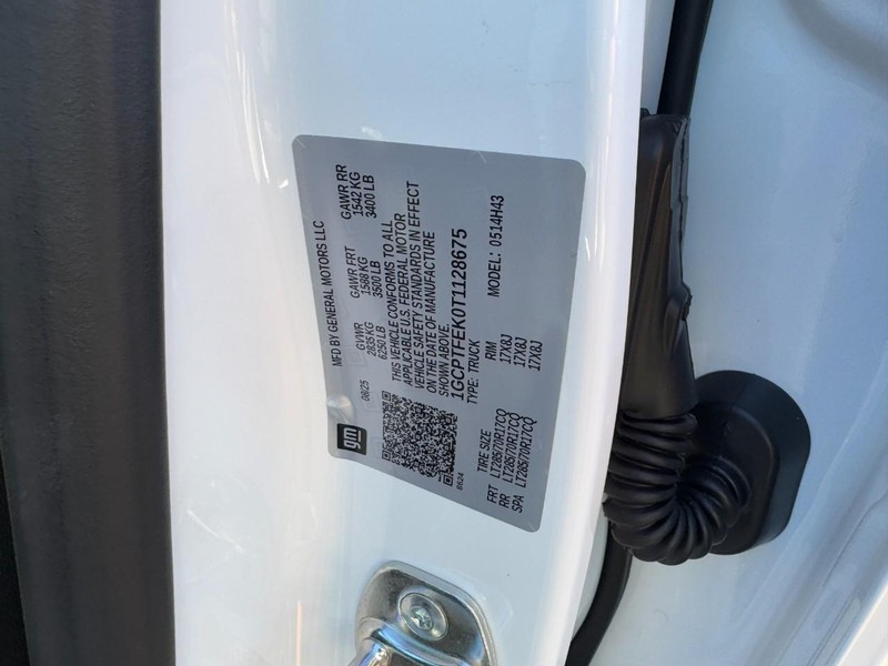 Chevrolet Colorado Vehicle Image 18