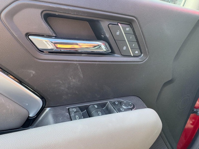 Chevrolet Colorado Vehicle Image 12