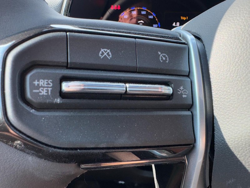 Chevrolet Colorado Vehicle Image 14