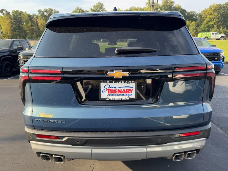 Chevrolet Traverse Vehicle Image 04