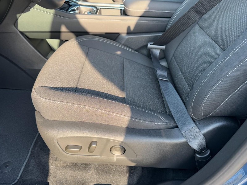 Chevrolet Traverse Vehicle Image 10