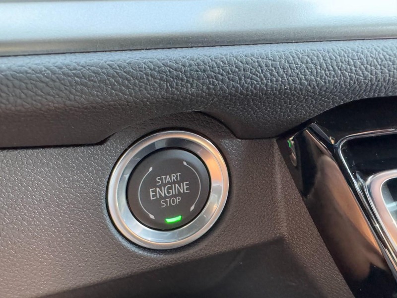 Chevrolet Traverse Vehicle Image 18