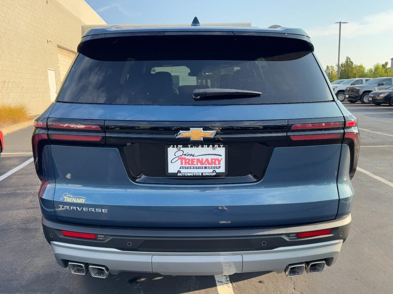 Chevrolet Traverse Vehicle Image 04