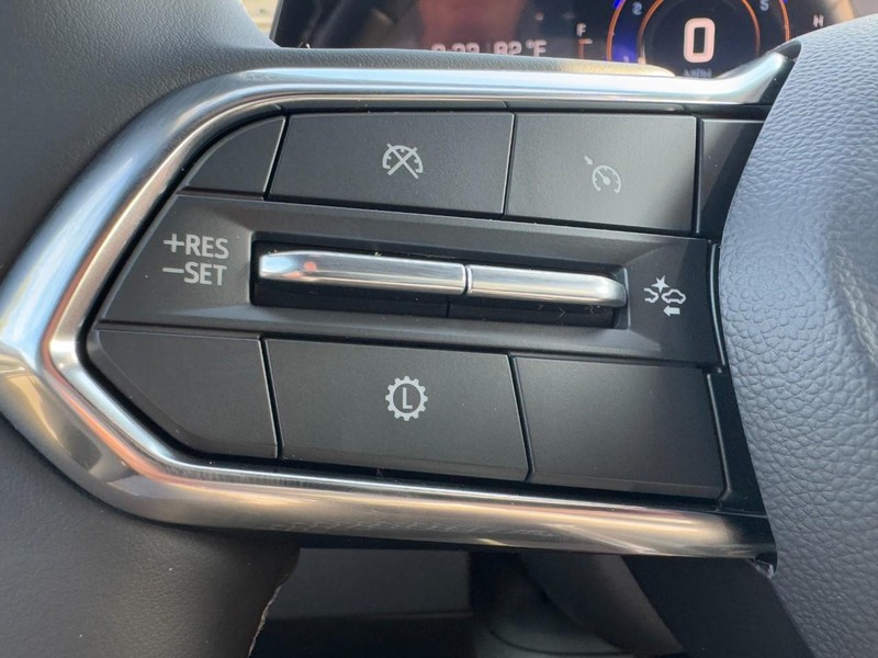 Chevrolet Traverse Vehicle Image 12