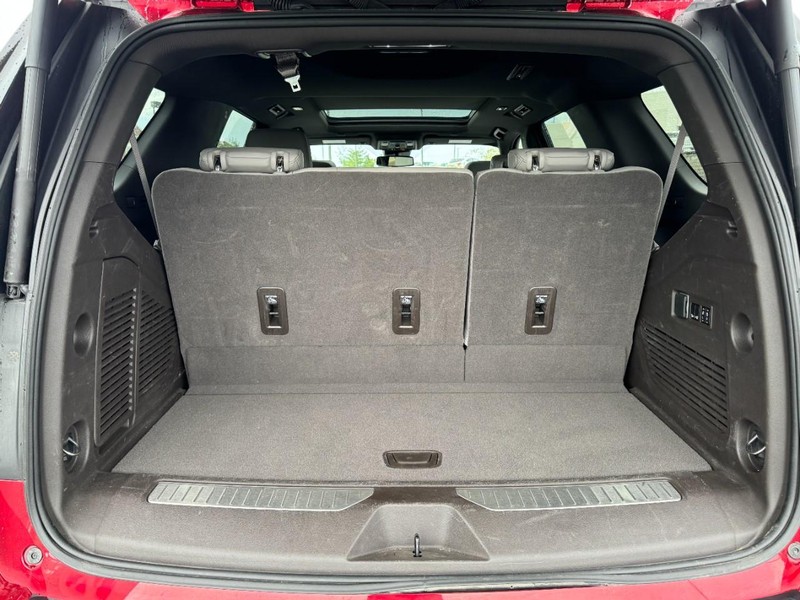 Chevrolet Tahoe Vehicle Image 06