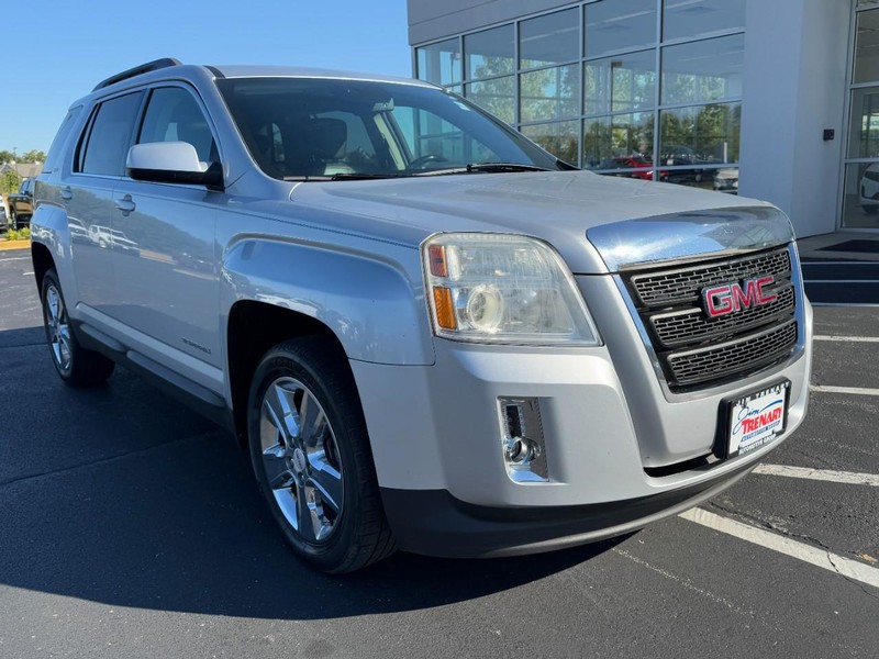 GMC Terrain Vehicle Image 02