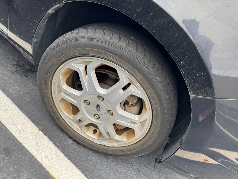 Ford Focus Vehicle Image 05