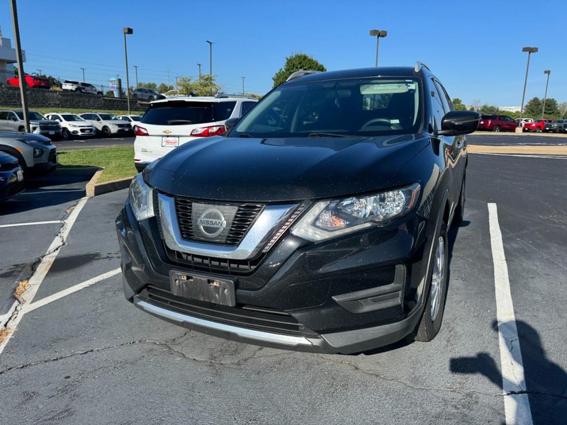 Nissan Rogue Vehicle Image 02