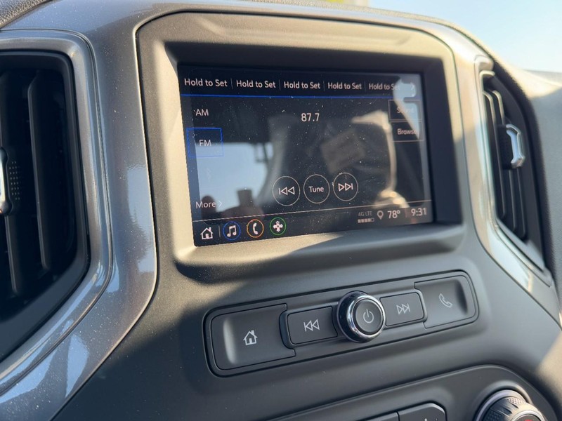 Chevrolet Silverado 1500 Vehicle Image 14