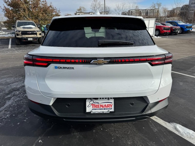 Chevrolet Equinox EV Vehicle Image 04