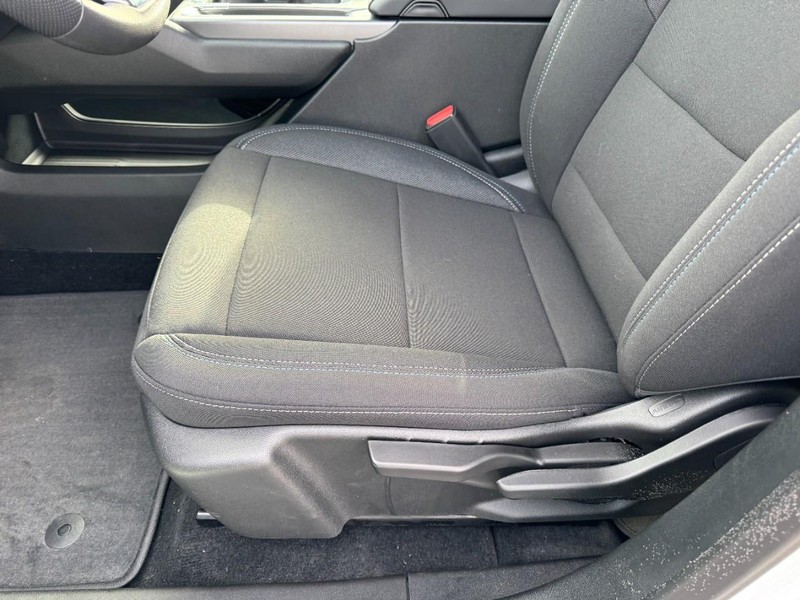 Chevrolet Equinox EV Vehicle Image 09