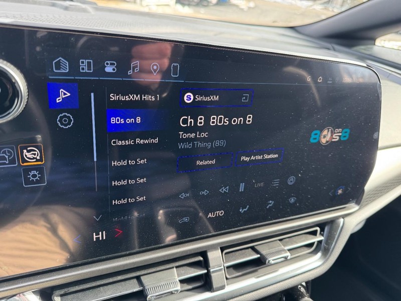 Chevrolet Equinox EV Vehicle Image 13