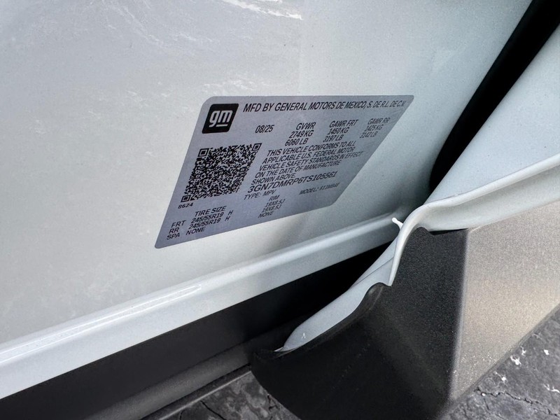 Chevrolet Equinox EV Vehicle Image 16