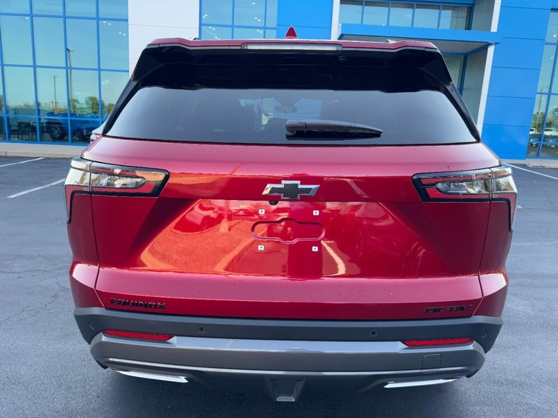 Chevrolet Equinox Vehicle Image 04