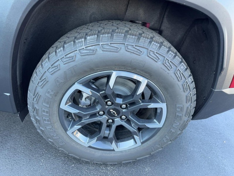 Chevrolet Equinox Vehicle Image 07