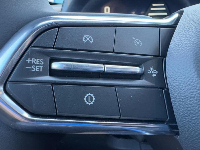 Chevrolet Equinox Vehicle Image 12