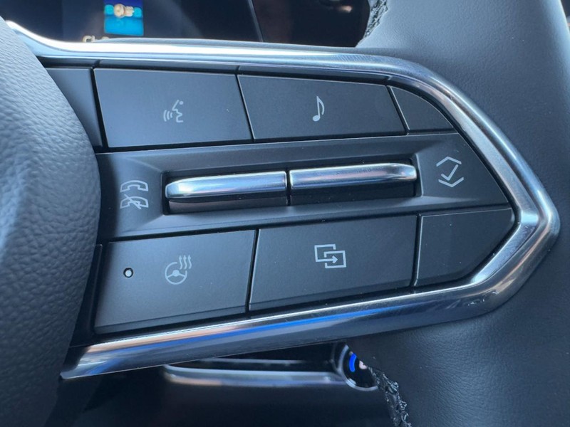 Chevrolet Equinox Vehicle Image 13