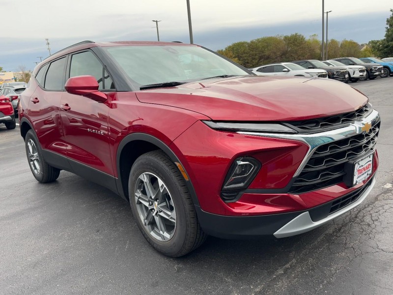 Chevrolet Blazer Vehicle Image 02