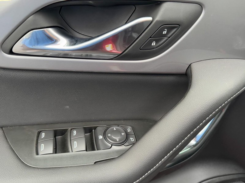 Chevrolet Blazer Vehicle Image 11