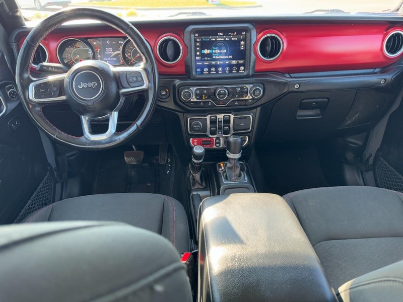 Jeep Gladiator Vehicle Image 11