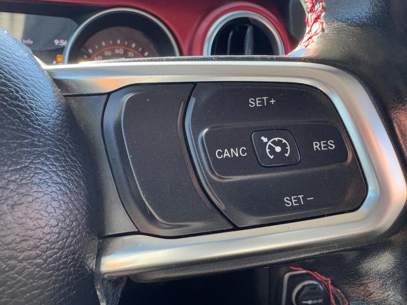 Jeep Gladiator Vehicle Image 17