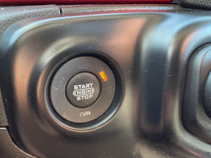 Jeep Gladiator Vehicle Image 23