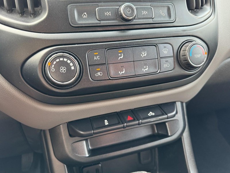 Chevrolet Colorado Vehicle Image 18