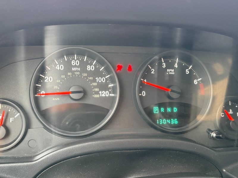 Jeep Patriot Vehicle Image 19