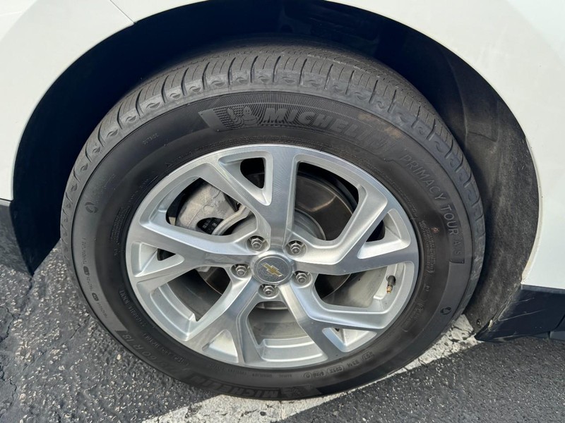 Chevrolet Equinox Vehicle Image 07