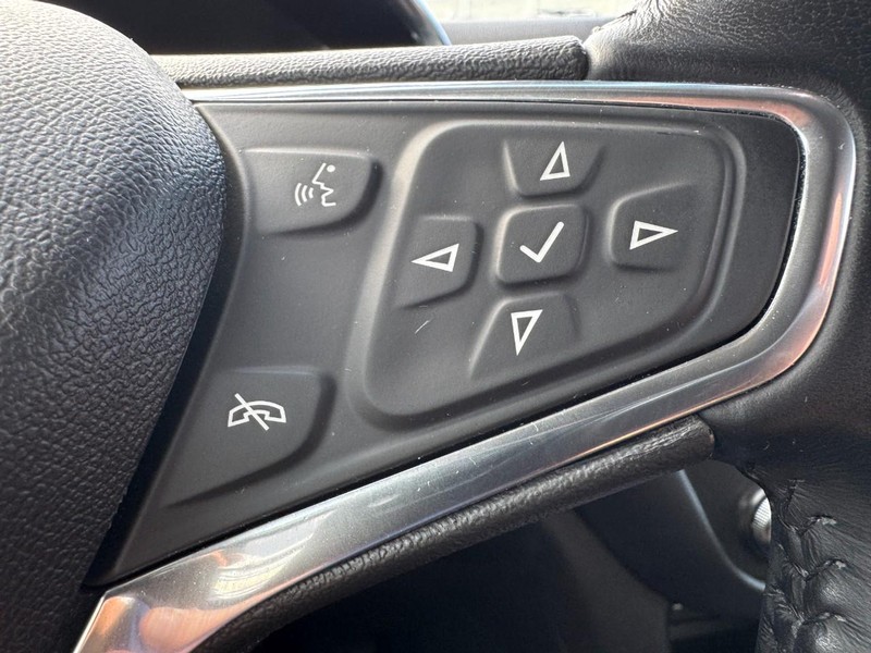 Chevrolet Equinox Vehicle Image 17