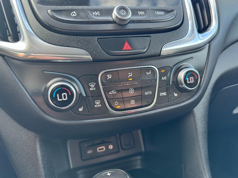 Chevrolet Equinox Vehicle Image 18