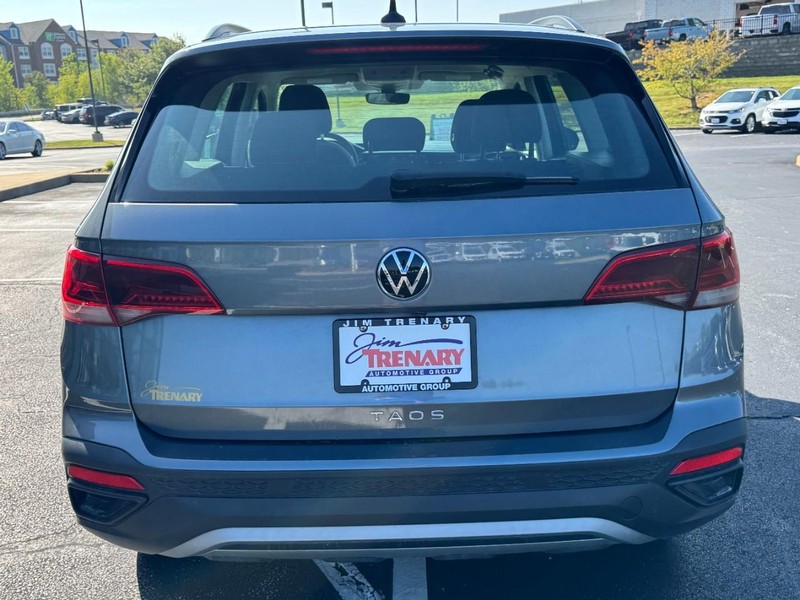 Volkswagen Taos Vehicle Image 04