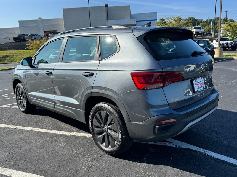 Volkswagen Taos Vehicle Image 05