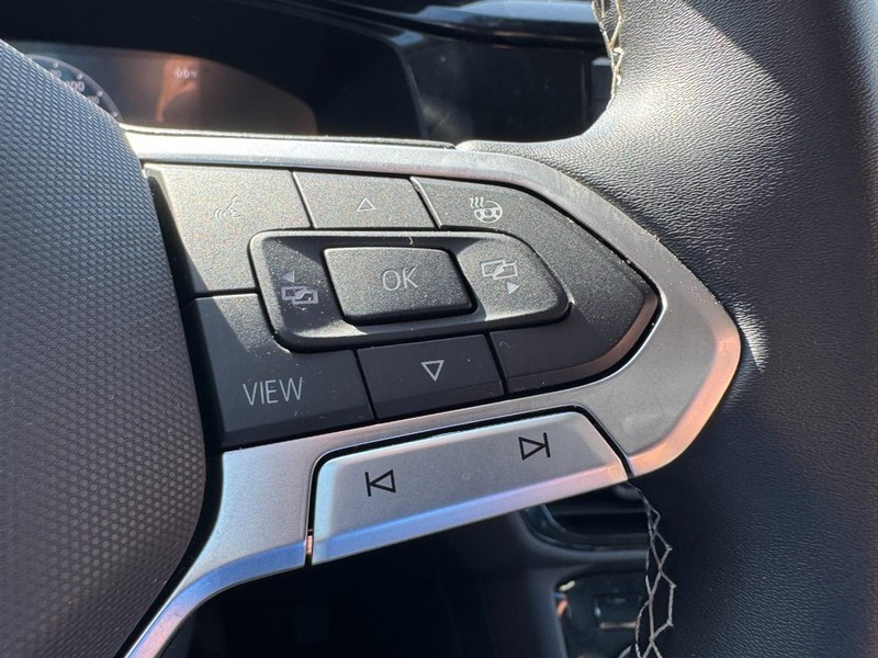 Volkswagen Taos Vehicle Image 17