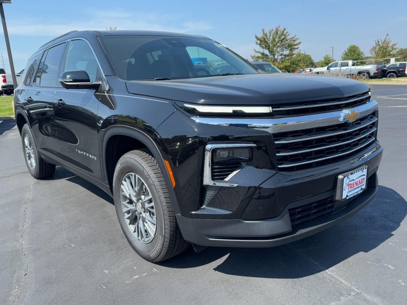 Chevrolet Traverse Vehicle Image 02