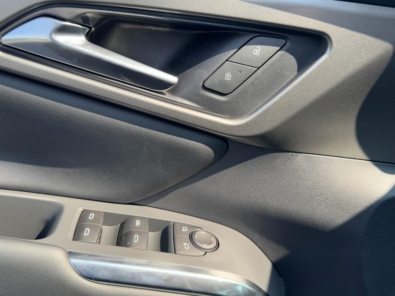 Chevrolet Traverse Vehicle Image 11