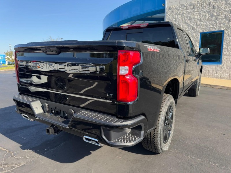 Chevrolet Silverado 1500 Vehicle Image 04