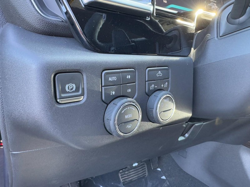 Chevrolet Silverado 1500 Vehicle Image 13